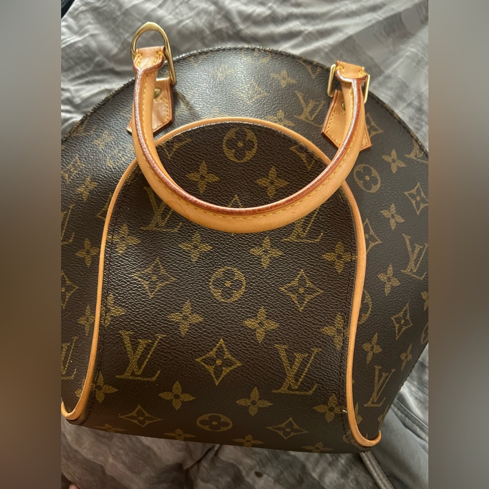 Louis Vuitton Ellipse PM